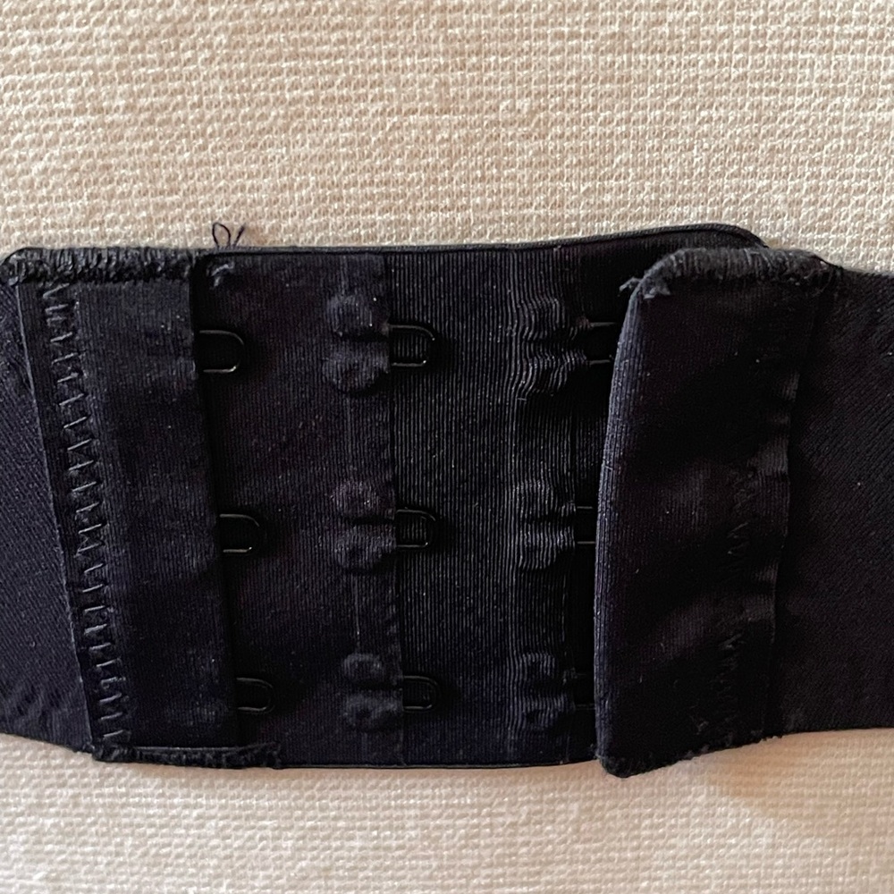 Skims Bra - Picture 4 of 6